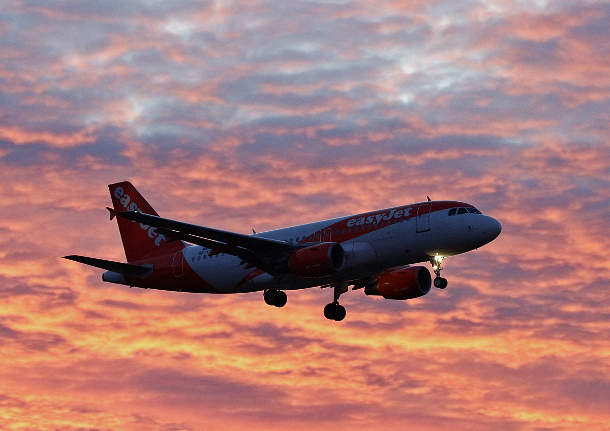 Easyjet Europe, Airbus, A 319-111, OE-LQU, TXL, 29.12.2019