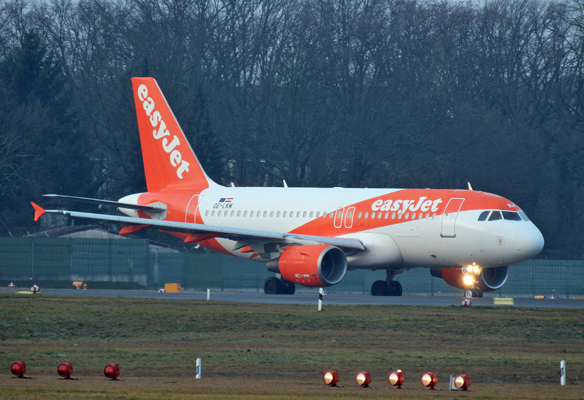 Easyjet Europe, Airbus A 319-111, OE-LQM, TXL, 19.11.2020