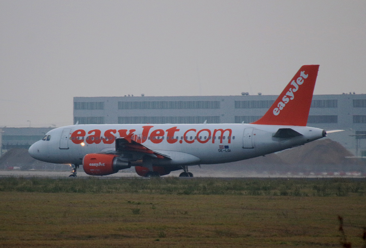 Easyjet Europe, Airbus A 319-111, OE-LQI, BER, 06.12.2020