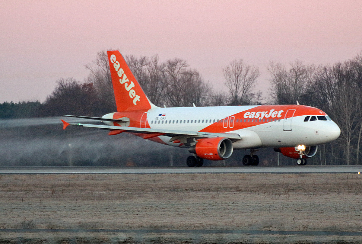 Easyjet Europe, Airbus A 319-111, OE-LOJ, BER, 08.03.2022