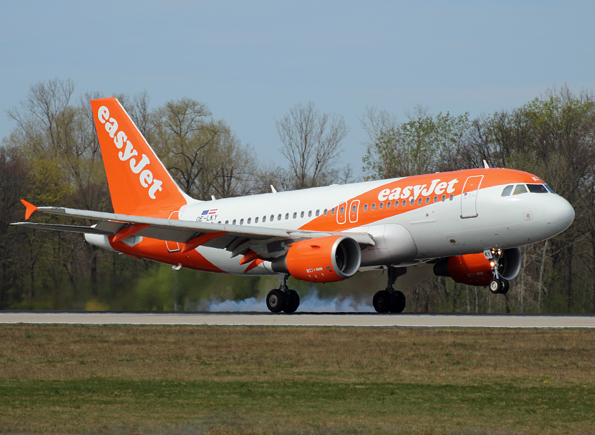 Easyjet Europe, Airbus A 319-111, OE-LKY, BER, 17.04.2022