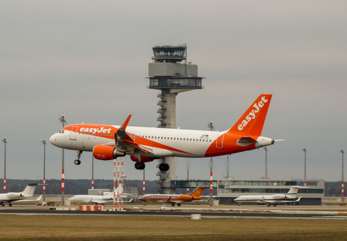 EasyJet Europe, Airbus A 320-214, OE-IJS, SXF, 22.02.2019
