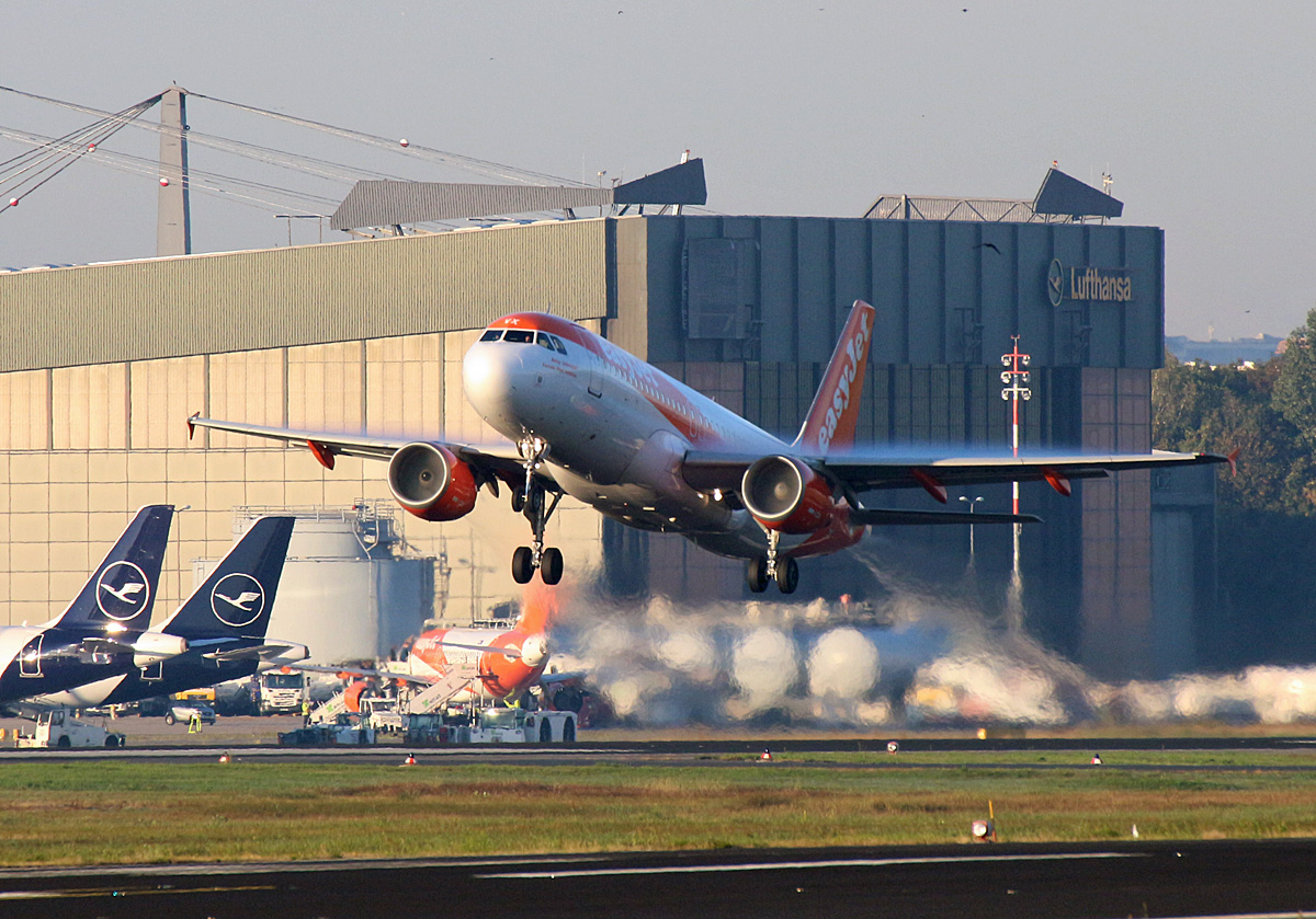 Easyjet Europe, Airbus A 320-214, OE-IVX, TXL, 06.10.2019