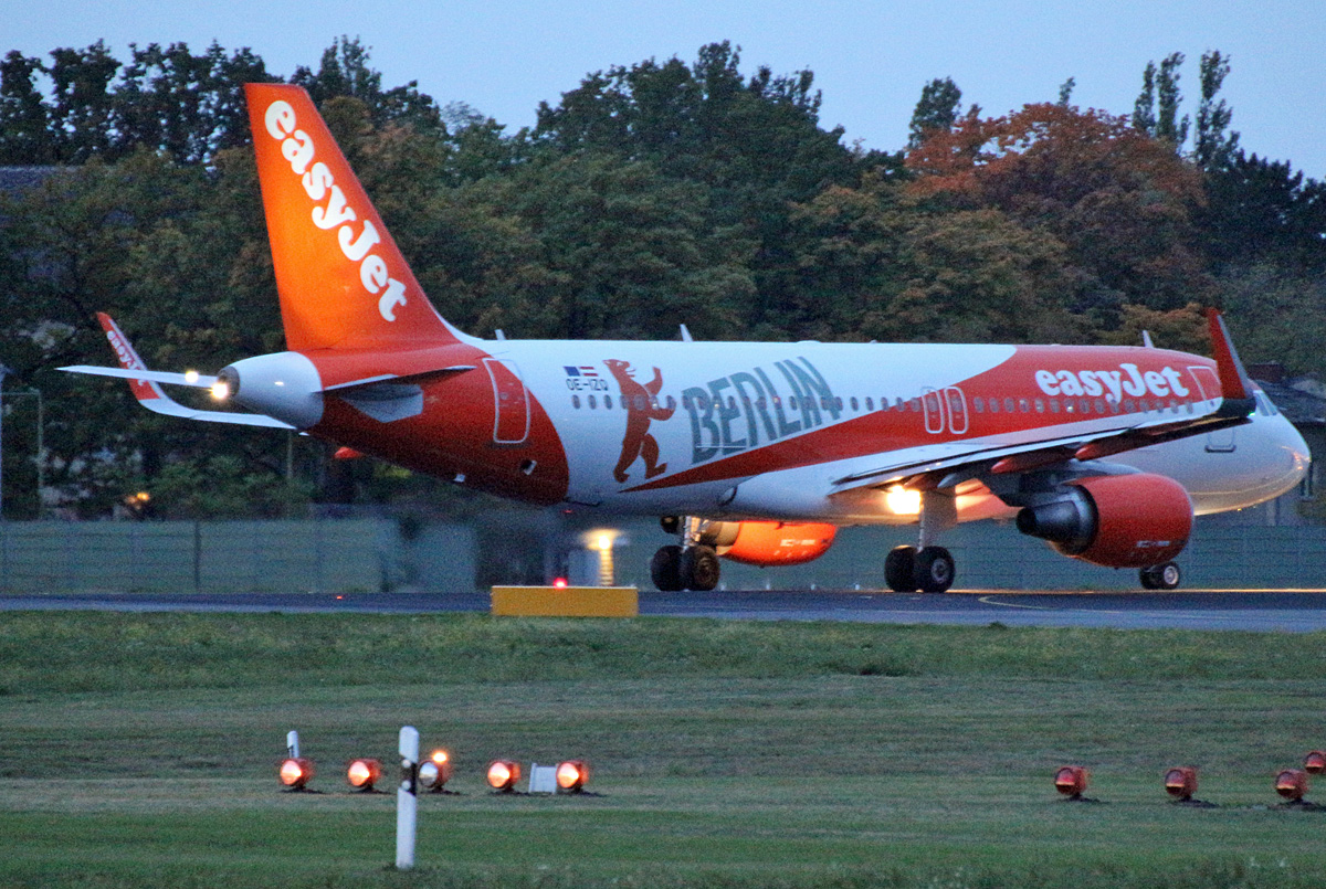 Easyjet Europe, Airbus A 320-214, OE-IZQ, TXL, 12.10.2019