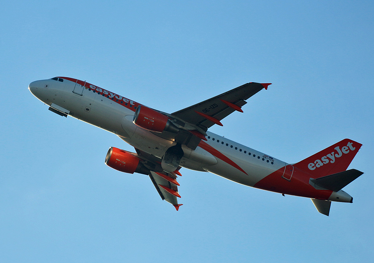 Easyjet Europe, Airbus A 320-214, OE-IZD, TXL, 20.12.2019