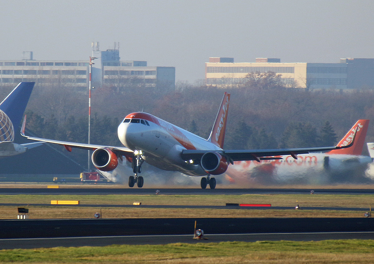 Easyjet Europe, Airbus A 320-214, OE-IZH, TXL, 20.12.2019