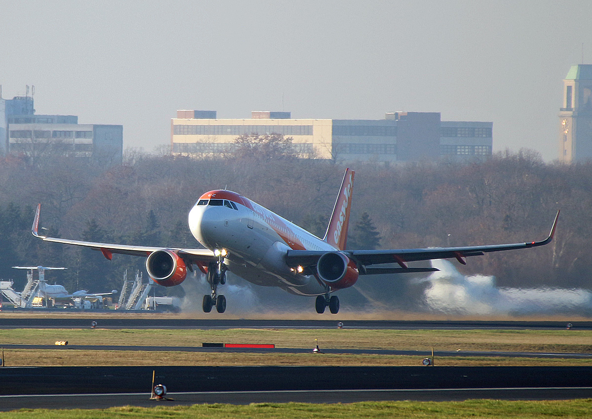 Easyjet Europe, Airbus A 320-214, OE-ICZ, TXL, 20.12.2019