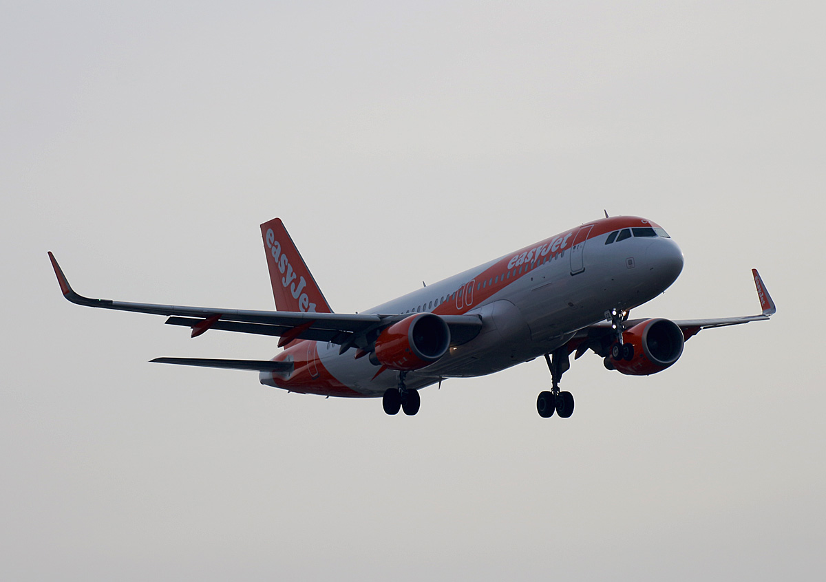 Easyjet Europe, Airbus A 320-214, OE-ICZ, TXL, 15.02.2020
