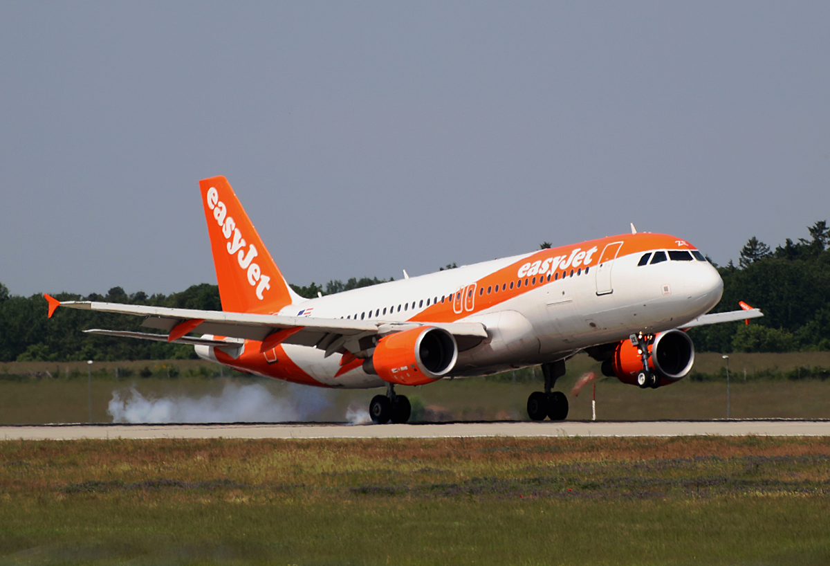 Easyjet Europe, Airbus A 320-214, OE-IZE, BER, 05.06.2021