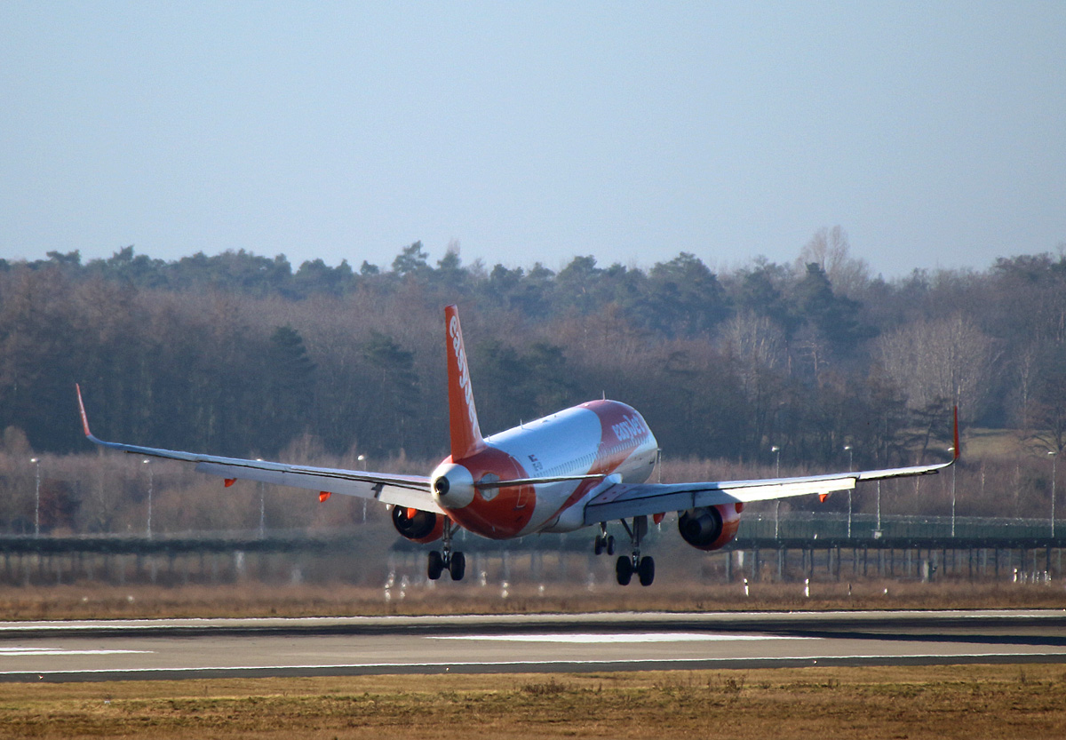 EasyJet Europe, Airbus A 320-214, OE-IJB, BER, 12.02.2022