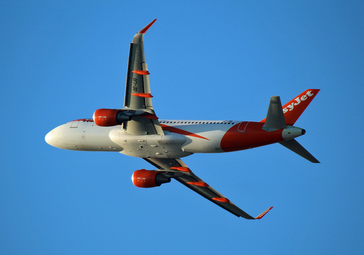 Easyjet Europe, Airbus A 320-214, OE-IJG, BER, 05.03.2022