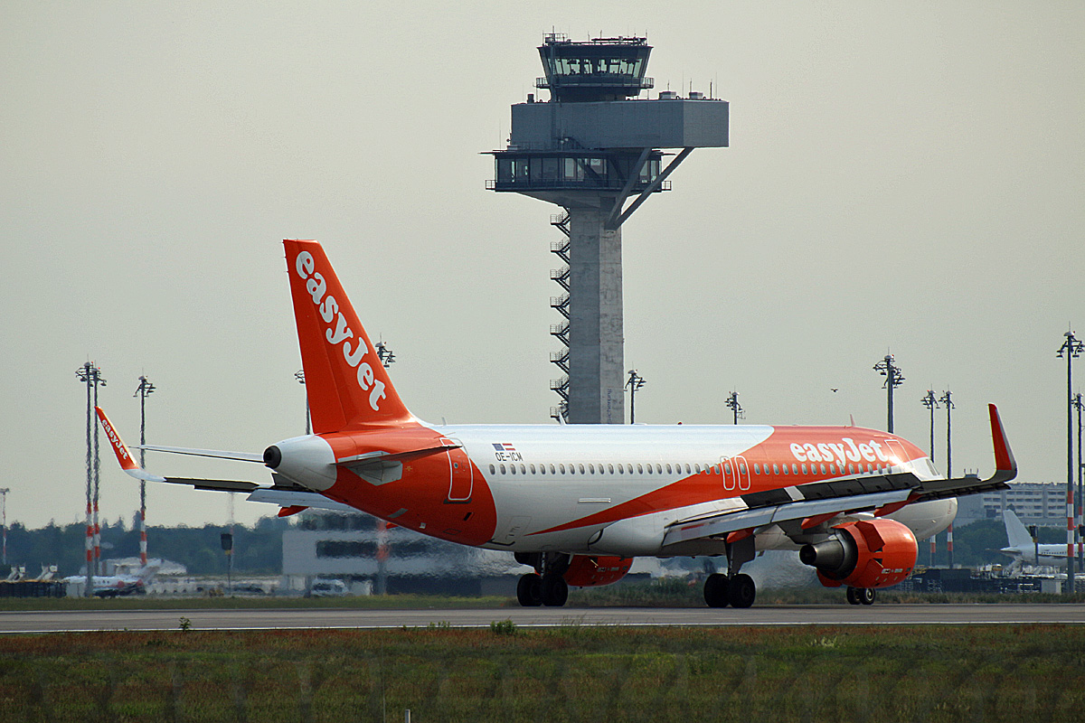 Easyjet Europe, Airbus A 320-214, OE-ICM, BER, 04.06.2022
