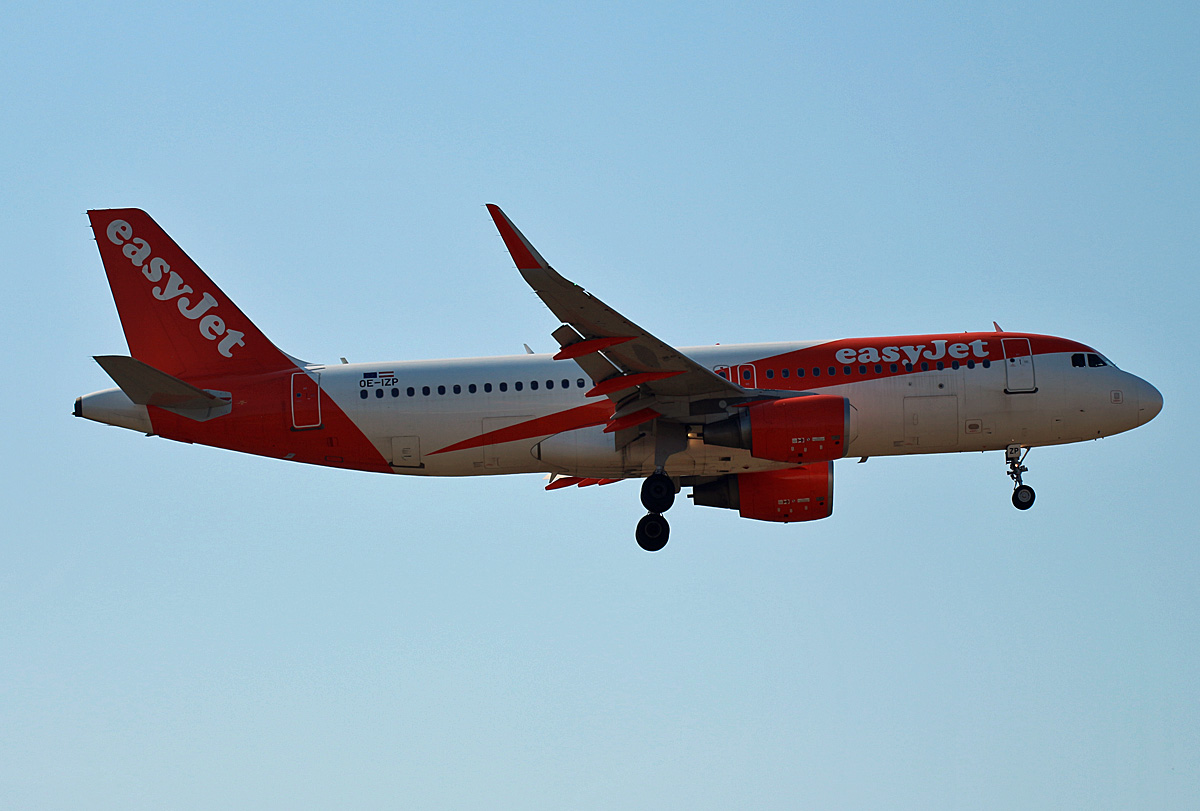 Easyjet Europe, Airbus A 320-214, OE-IZP, BER, 31.07.2022