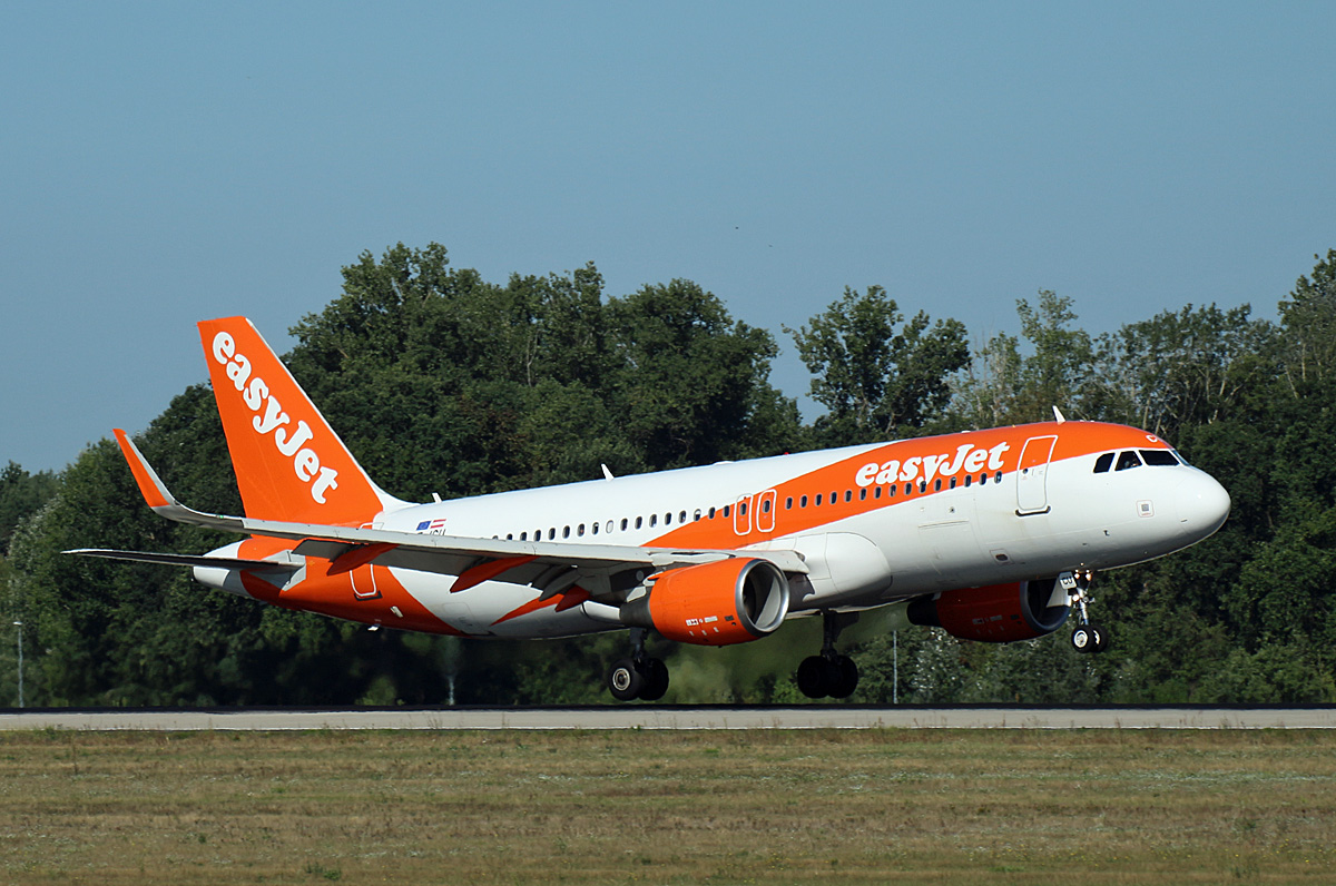 Easyjet Europe, Airbus A 320-214, OE-ICU, BER, 02.09.2022