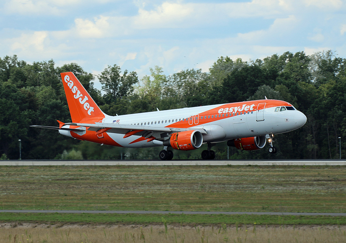 Easyjet Europe, Airbus A 320-214, OE-IZV, BER, 02.09.2022