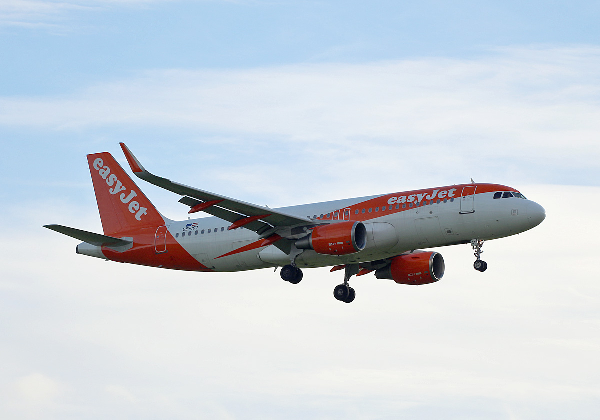 Easyjet Europe, Airbus A 320-214, OE-ICT, BER, 29.12.2022