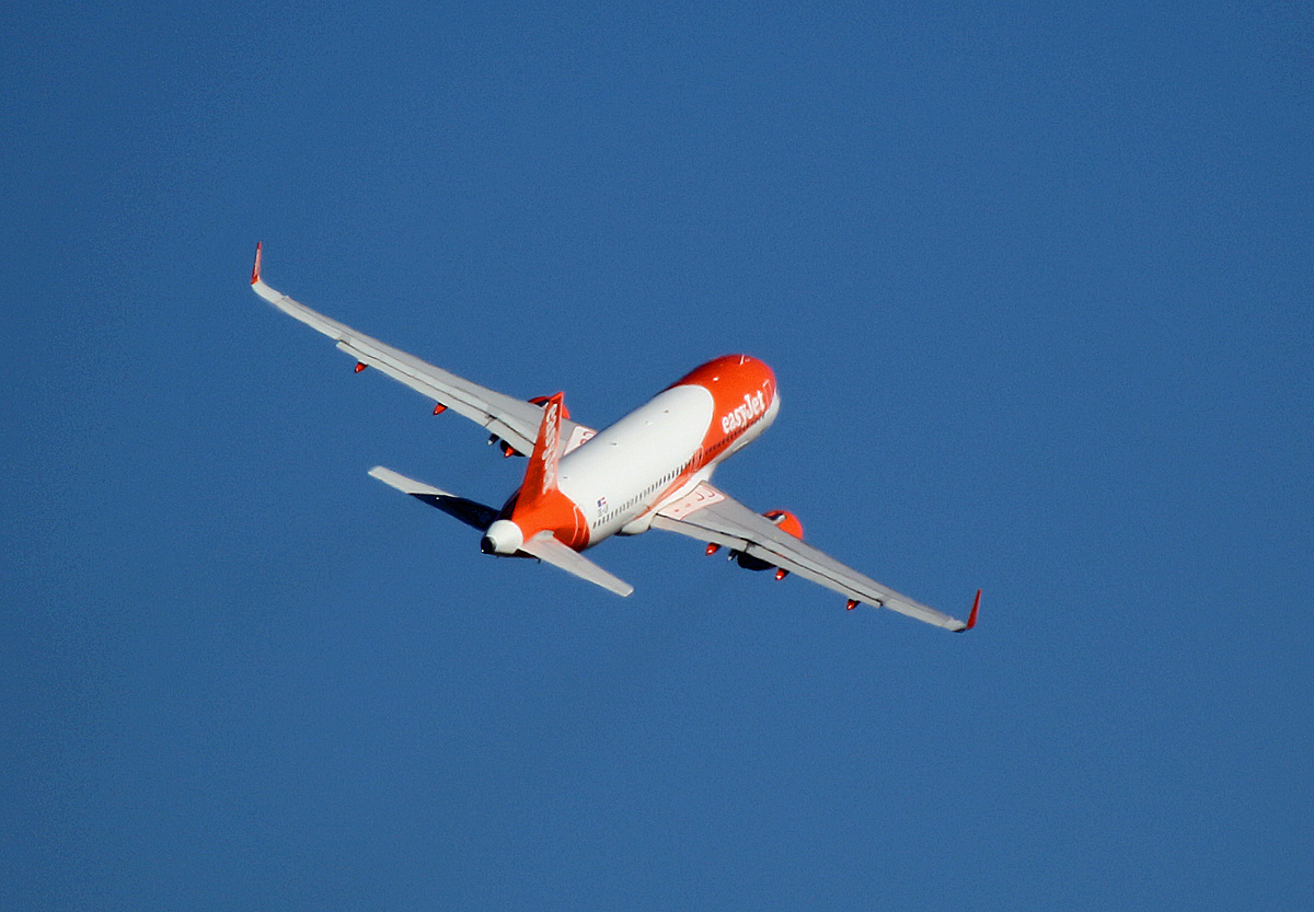 Easyjet Europe, Airbus A 320-214, OE-IJF, BER, 28.02.2023