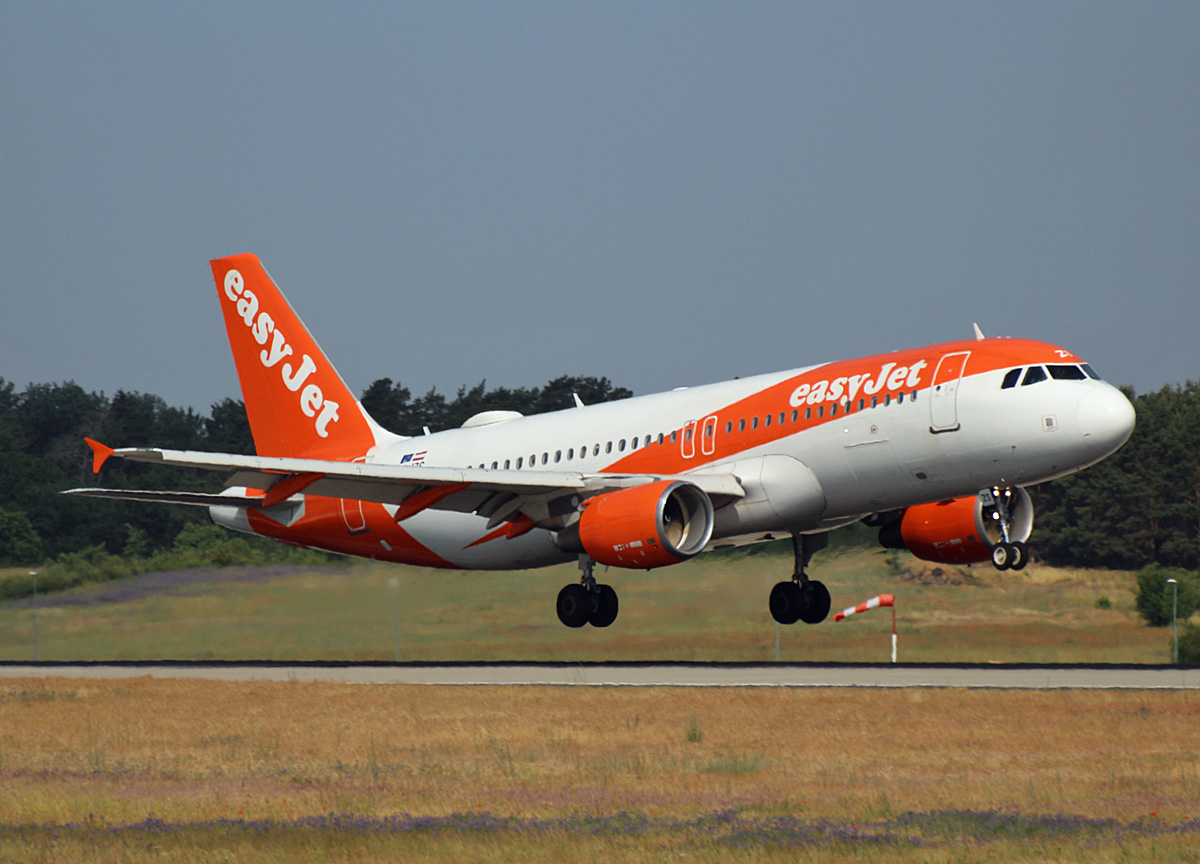 Easyjet Europe, Airbus A 320-214, OE-IZS, BER, 09.06.2023