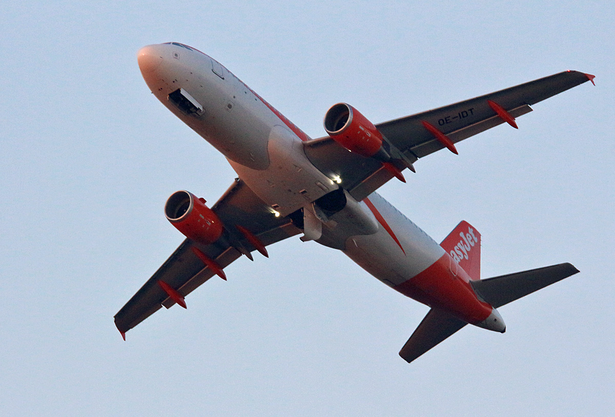 Easyjet Europe, Airbus A 320-214, OE-IDT, BER, 22.03.20256