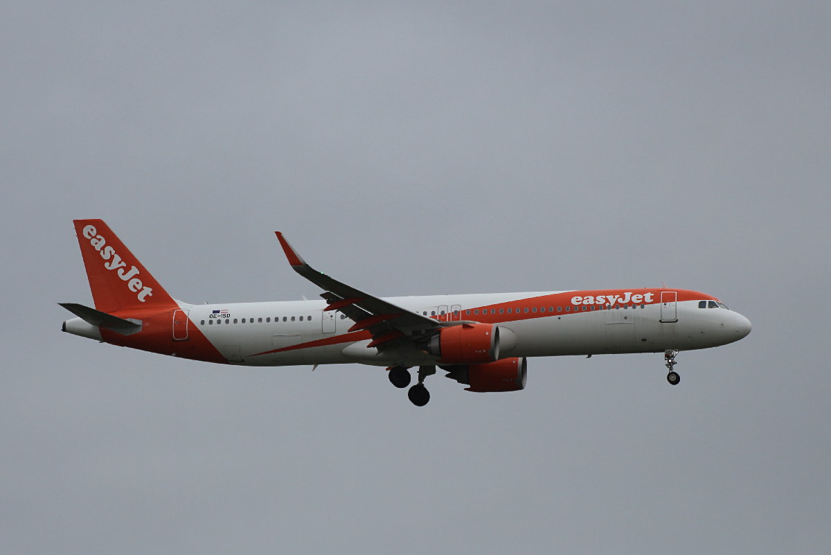 Easyjet Europe, Airbus A 321-251NX, OE-ISD, BER, 09.06.2026