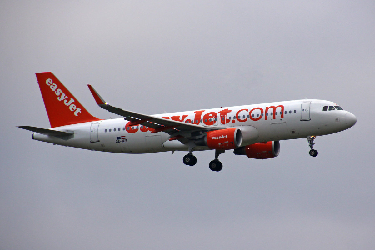 easyJet europe, OE-ICS, Airbus A320-214, msn: 5981, 16.November 2018, ZRH Zürich, Switzerland.