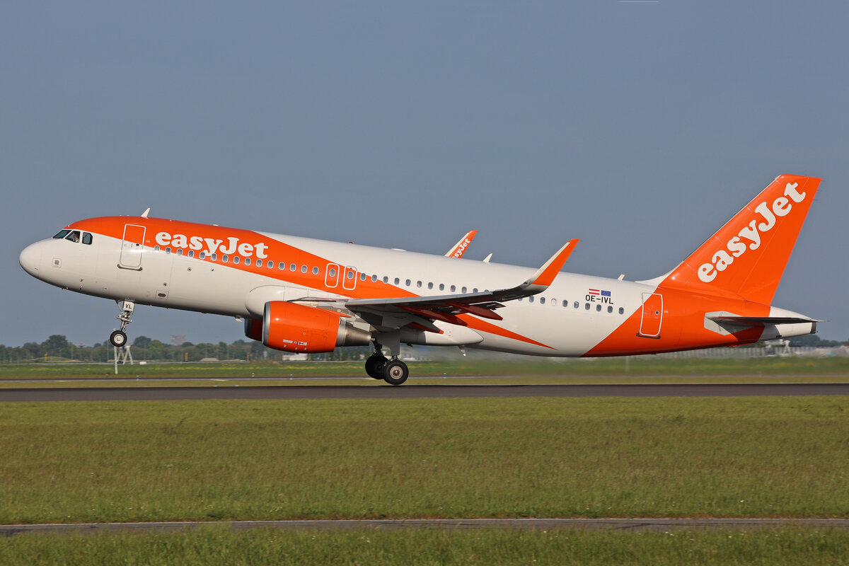 easyJet Europe, OE-IVL, Airbus A320-214, msn: 6188, 18.Mai 2023, AMS Amsterdam, Netherlands.