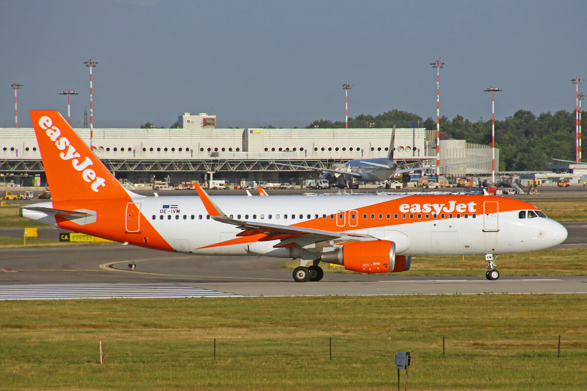 easyJet Europe, OE-IVM, Airbus A320-214, msn: 7537, 02.Juli 2021, MXP Milano Malpensa, Italy.