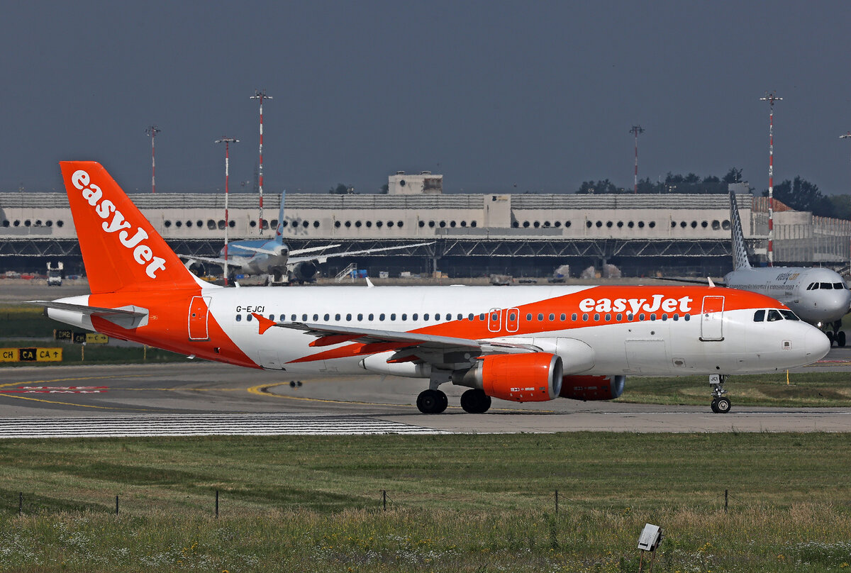 easyJet, G-EJCI, Airbus A320-214, msn: 4581, 04.Juli 2024, MXP Milano Malpensa, Italy.