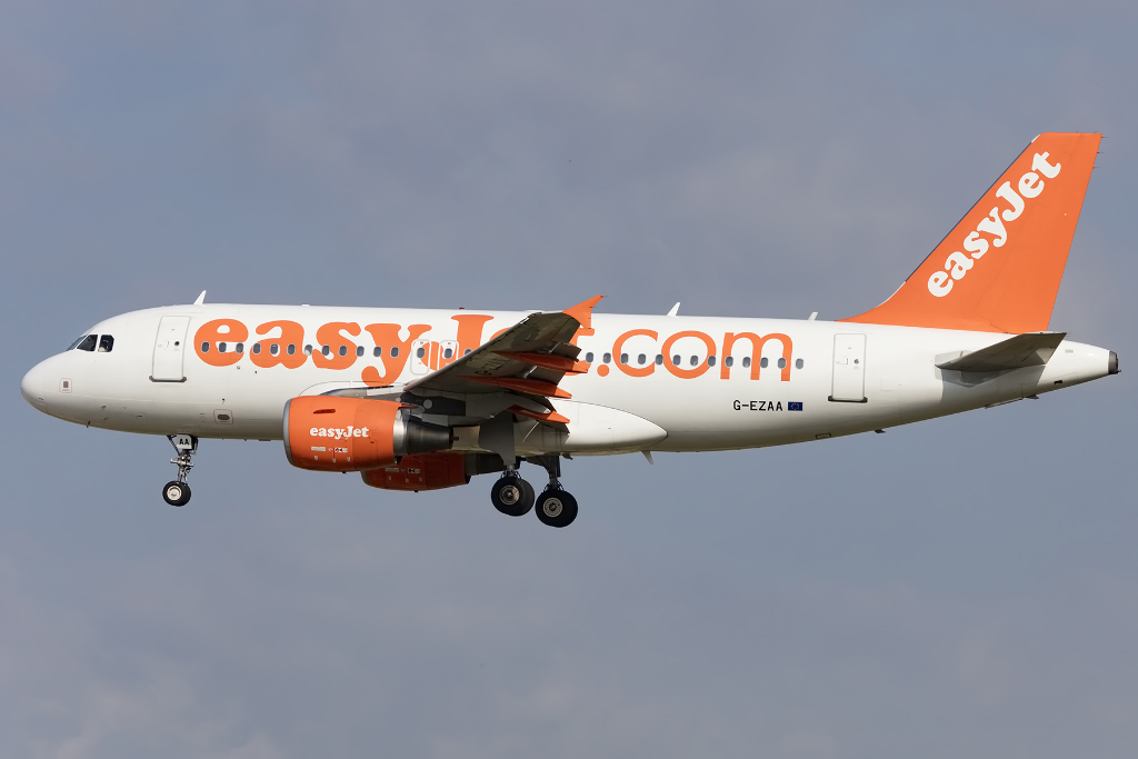 EasyJet, G-EZAA, Airbus, A319-111, 26.09.2015, BCN, Barcelona, Spain 





