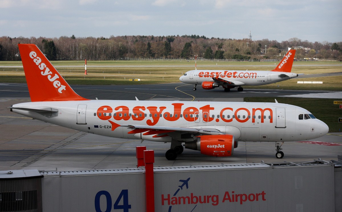 EasyJet, G-EZAA, (c/n 2677), Airbus A 319-111, 28.03.2015,HAM-EDDH, Hamburg, Germany (hinten:EasyJet, G-EZWF,A 320-214) 
