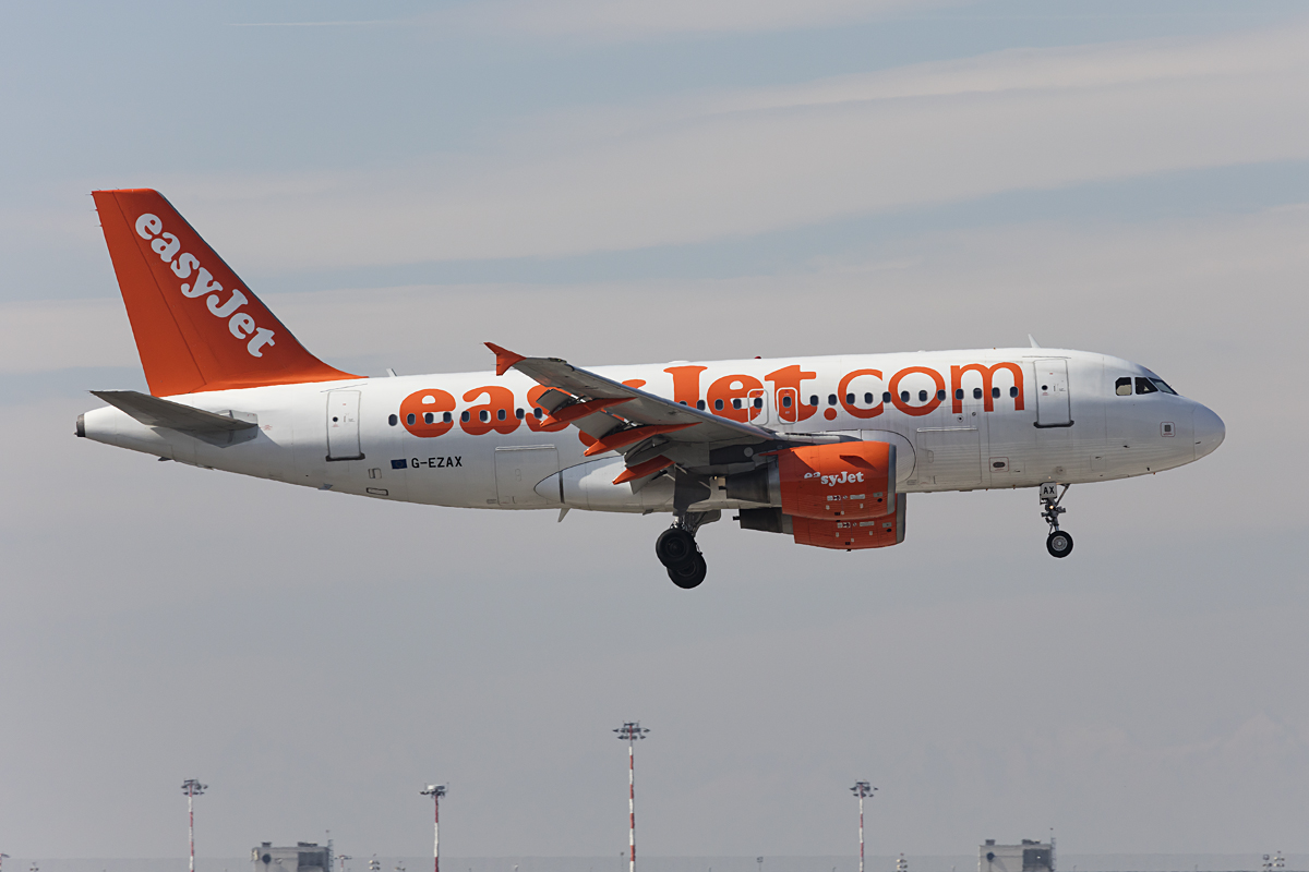 EasyJet, G-EZAX, Airbus, A319-111, 26.02.2017, MXP, Mailand, Italy


