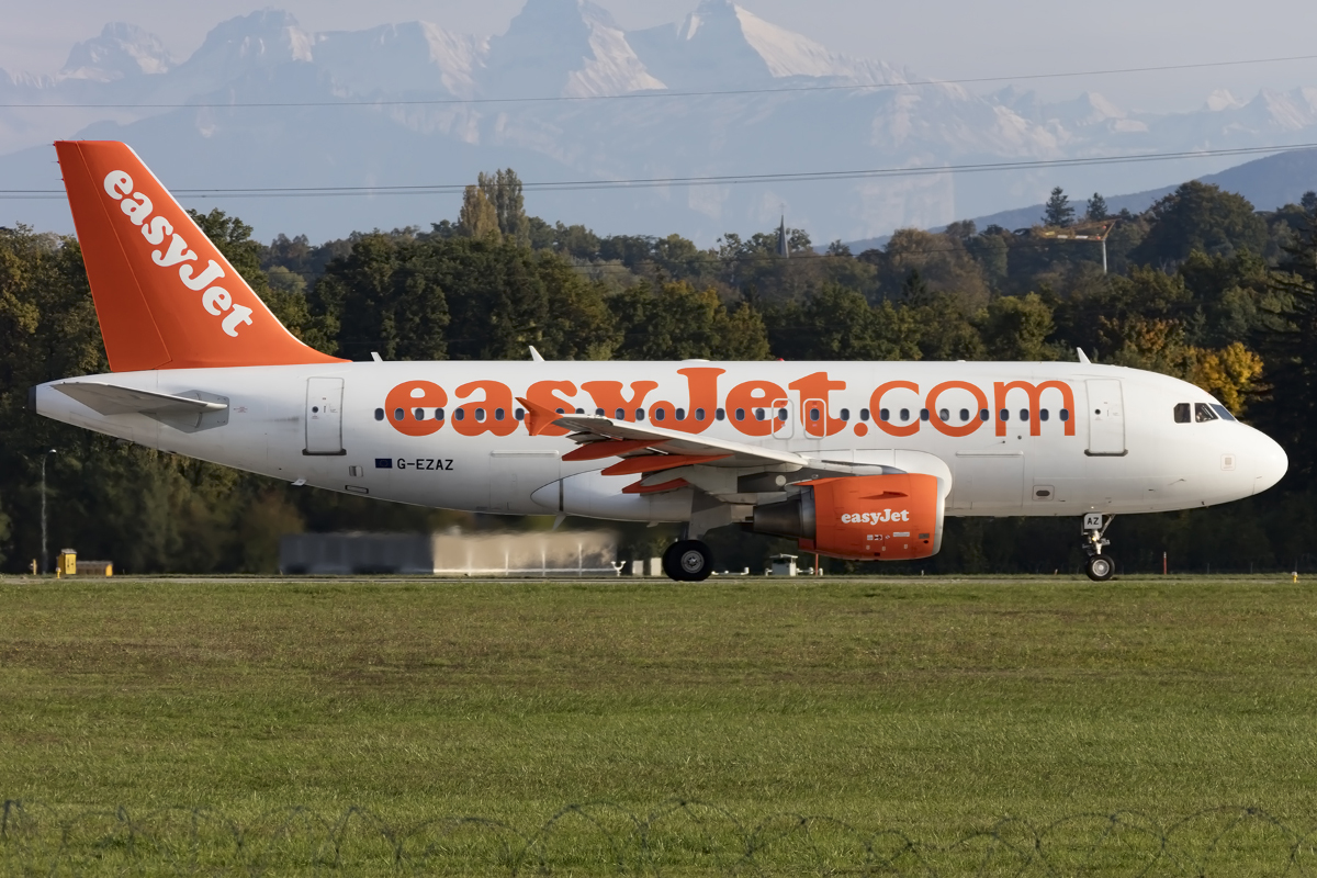 EasyJet, G-EZAZ, Airbus, A319-111, 17.10.2015, GVA, Geneve, Switzerland 




