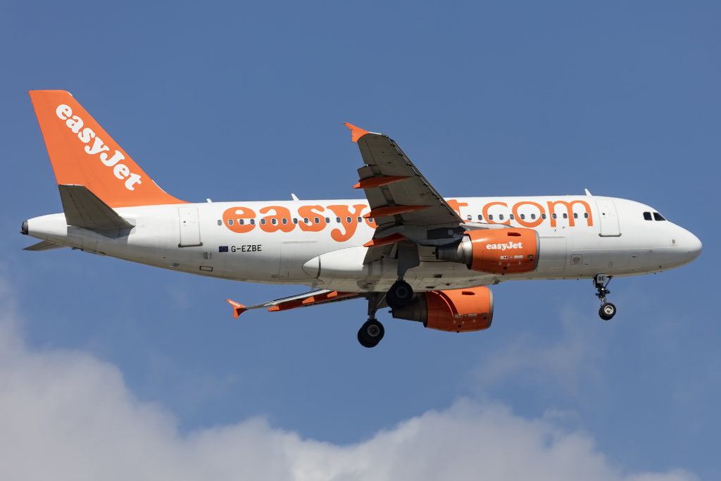 EasyJet, G-EZBE, Airbus, A319-111, 20.09.2015, BCN, Barcelona, Spain 



