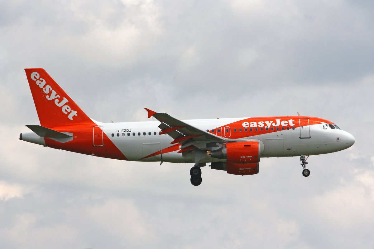 easyJet, G-EZDJ, Airbus A319-111, msn: 3544, 15.Juni 2018, ZRH Zürich, Switzerland.