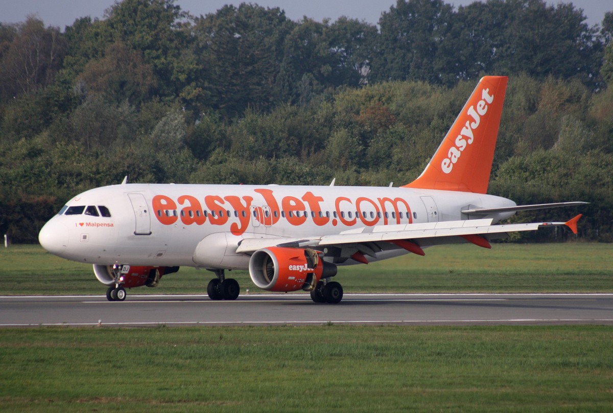 EasyJet, G-EZDJ, (c/n 3544),Airbus A 319-111, 11.10.2014, HAM-EDDH, Hamburg, Germany,(Sticker:I love Malpensa) 