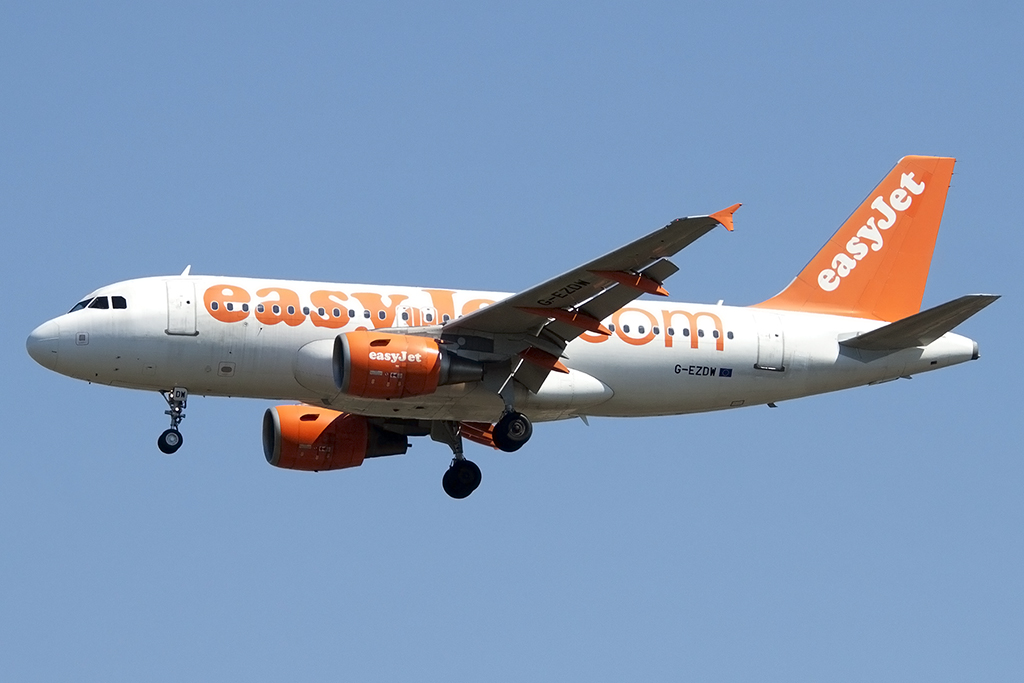 EasyJet, G-EZDW, Airbus, A319-111, 06.04.2015, MXP, Mailand-Malpensa, Italy 




