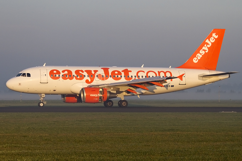EasyJet, G-EZEB, Airbus, A319-111, 07.10.2013, AMS, Amsterdam, Netherlands



