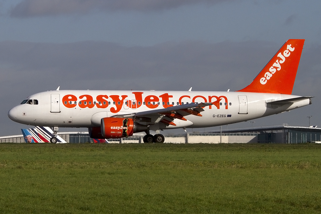 EasyJet, G-EZEG, Airbus, A319-111, 23.10.2013, CDG, Paris, France 



