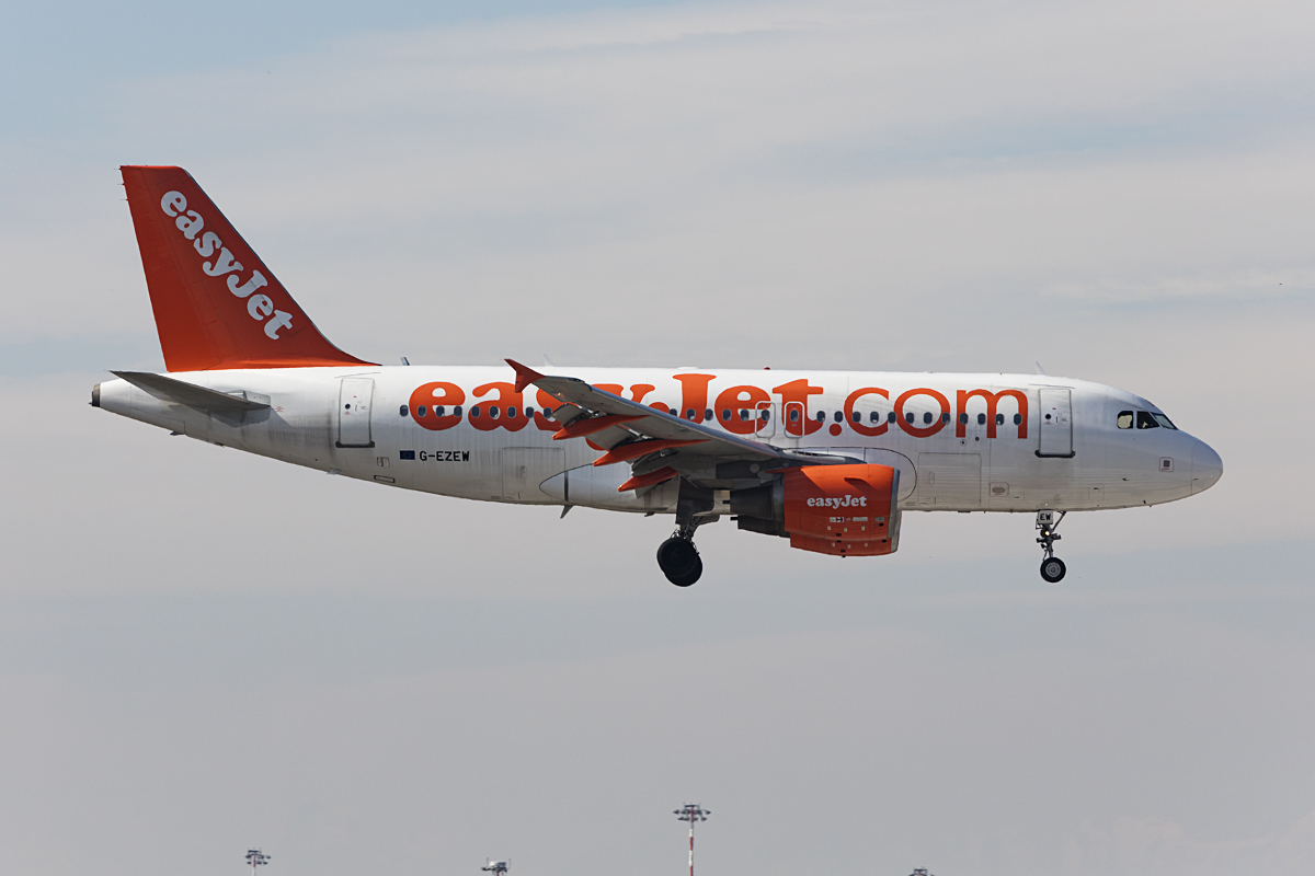 EasyJet, G-EZEW, Airbus, A319-111, 26.02.2017, MXP, Mailand, Italy 


