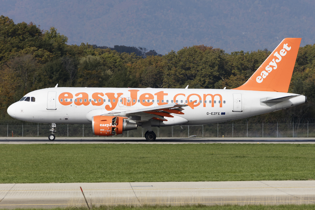 EasyJet, G-EZFE, Airbus, A319-111, 17.10.2015, GVA, Geneve, Switzerland



