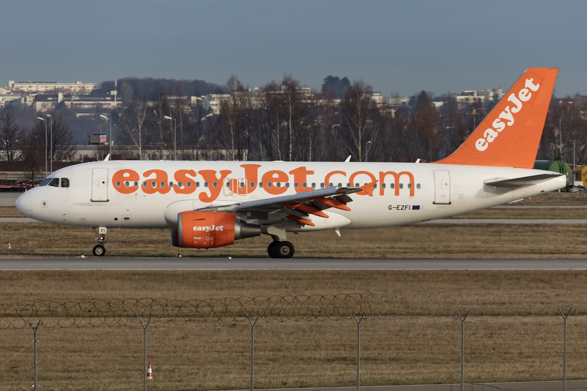 EasyJet, G-EZFI, Airbus, A319-111, 11.12.2015, STR, Stuttgart, Germany 


