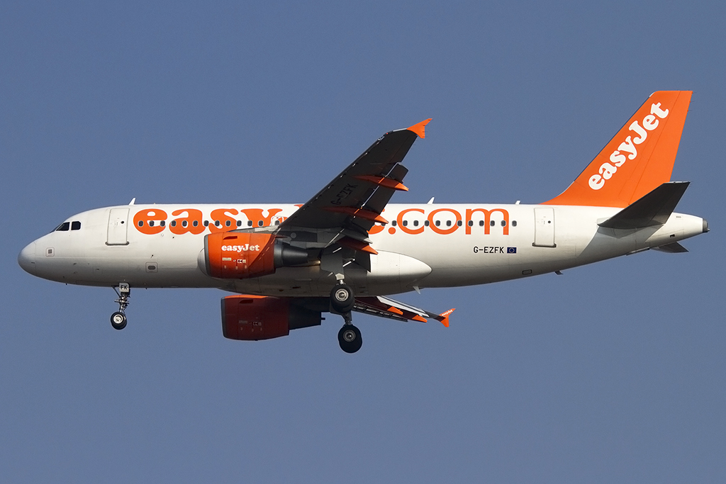 EasyJet, G-EZFK, Airbus, A319-111, 19.02.2015, MXP, Mailand, Italy



