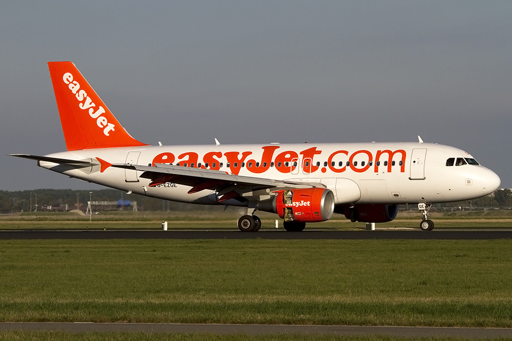 EasyJet, G-EZGE, Airbus, A319-111, 06.10.2013, AMS, Amsterdam, Netherlands 


