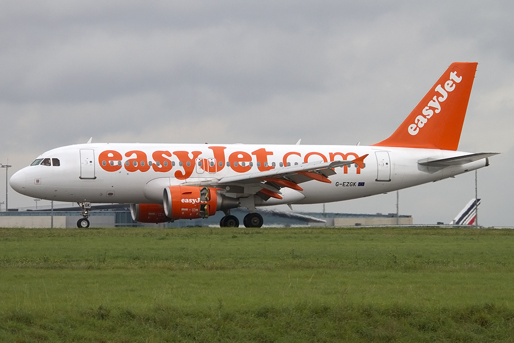 EasyJet, G-EZGK, Airbus, A319-111, 20.10.2013, CDG, Paris, France 




