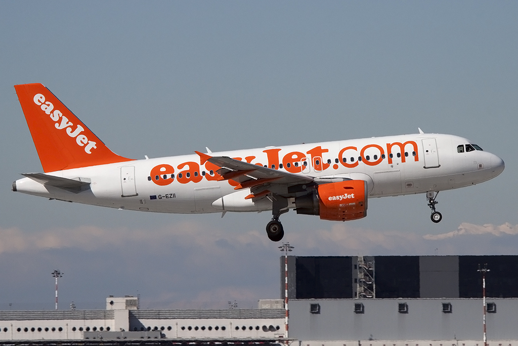 EasyJet, G-EZII, Airbus, A319-111, 06.04.2015, MXP, Mailand-Malpensa, Italy 




