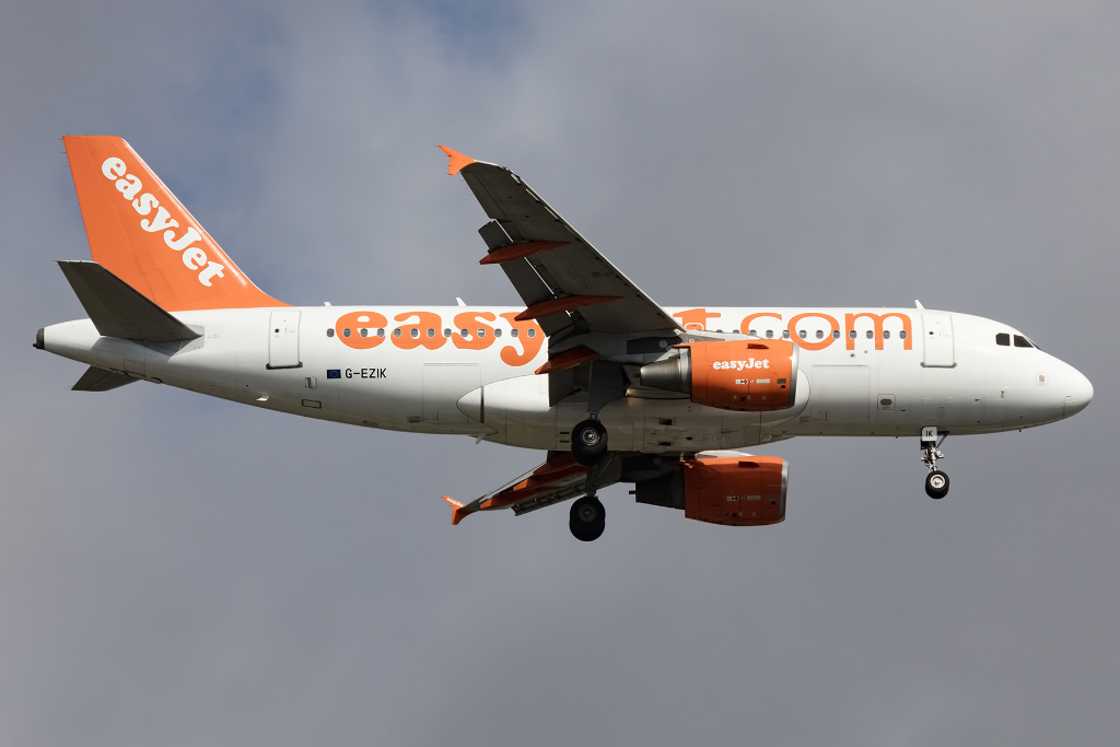 EasyJet, G-EZIK, Airbus, A319-111, 20.09.2015, BCN, Barcelona, Spain 




