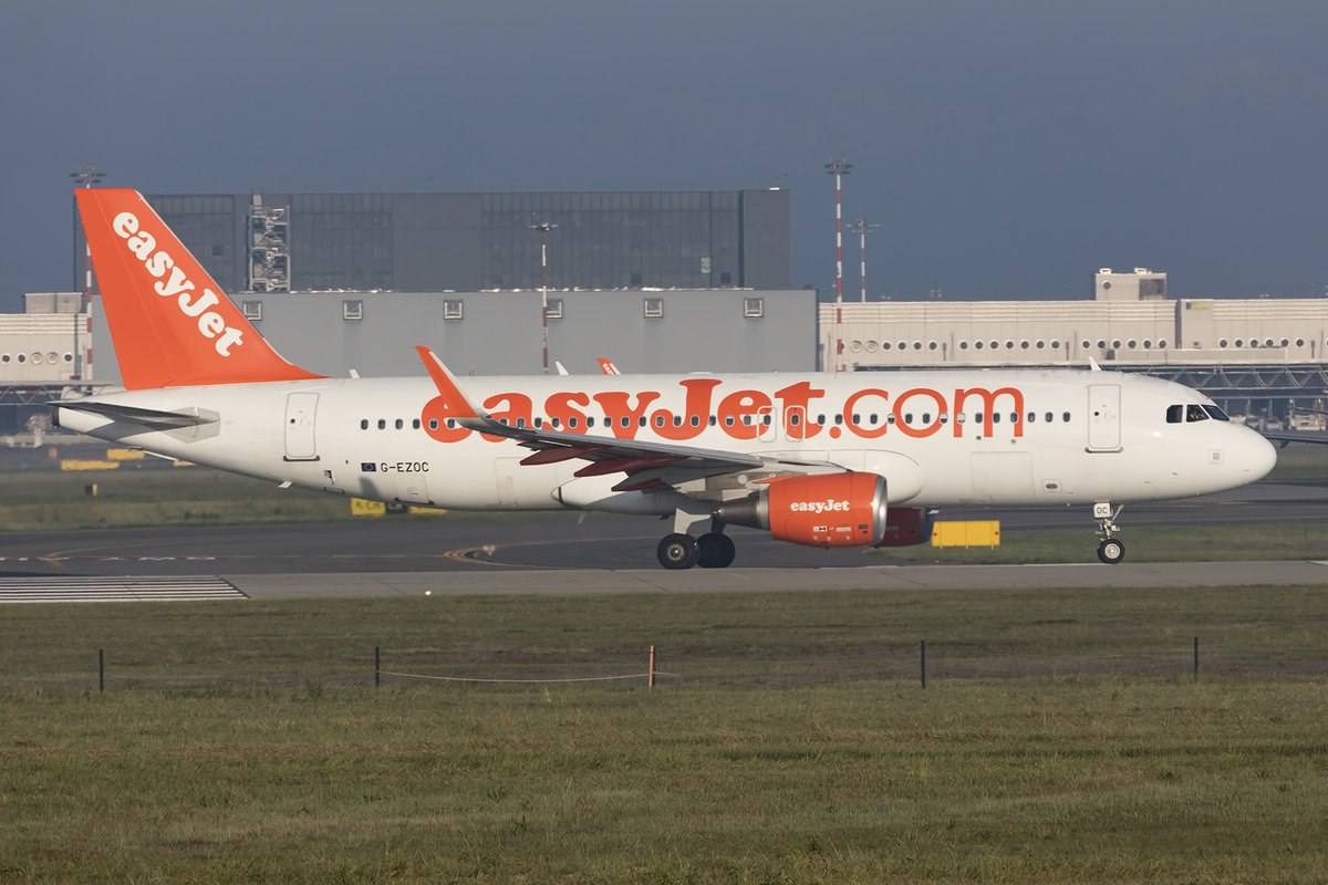 EasyJet, G-EZOC, Airbus, A320-214, 15.05.2016, MXP, Mailand, Italy 


