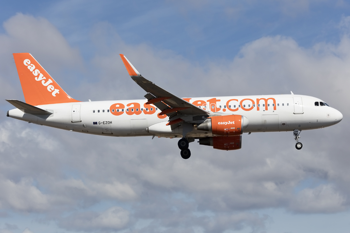 EasyJet, G-EZOH, Airbus, A320-214, 17.04.2016, ACE, Arrecife, Spain 



