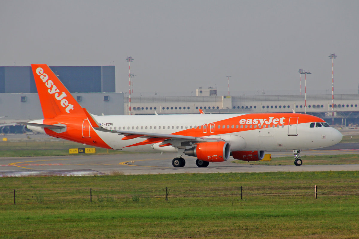 easyJet, G-EZPI, Airbus A320-214, msn: 7104, 16.Oktober 2018, MXP Milano-Malpensa, Italy.
