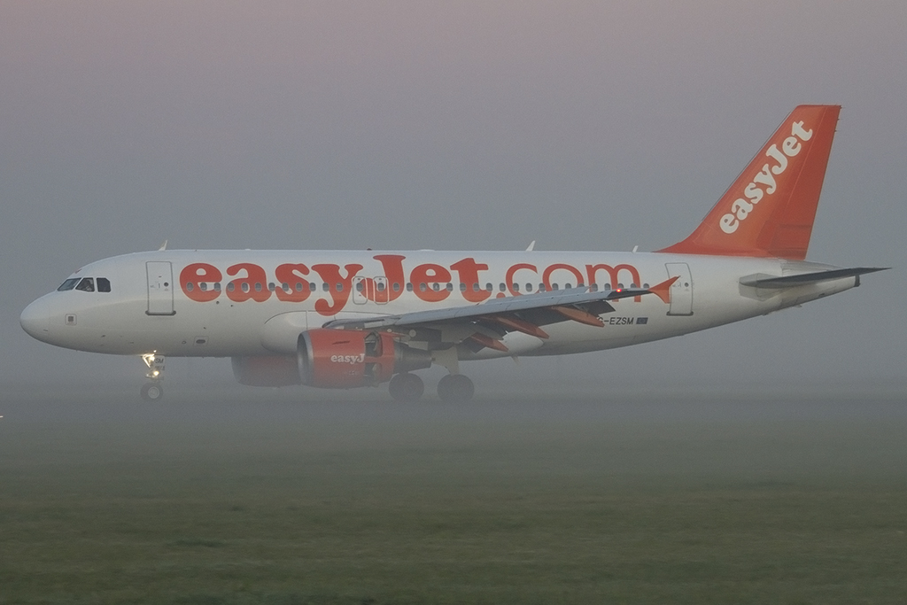 EasyJet, G-EZSM, Airbus, A319-111, 07.10.2013, AMS, Amsterdam, Netherlands 



